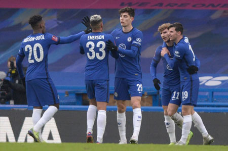 意媒：国米中卫缺乏回追速度，齐沃想用比塞克弥补这一点