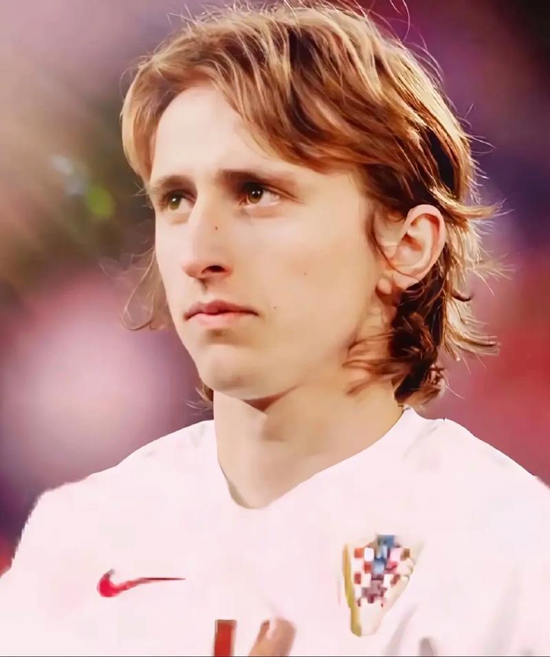 本场首次射门即进球！彭啸精彩凌空爆射破门，U23国足1-0澳大利亚